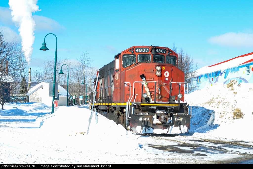 CN 4807 on the Twin Rivers paper switcher